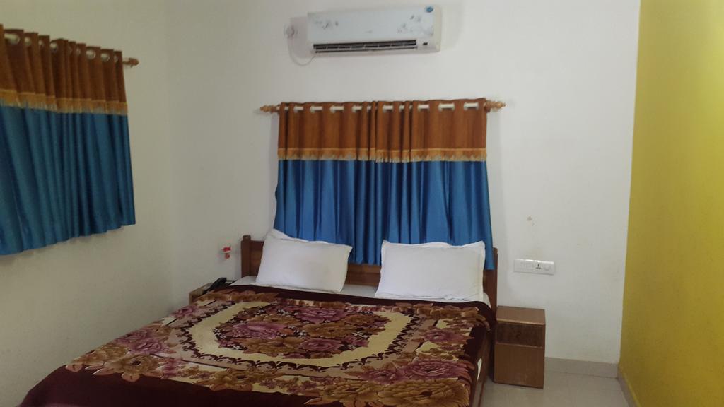 Krishna Park Resort Diu Room photo
